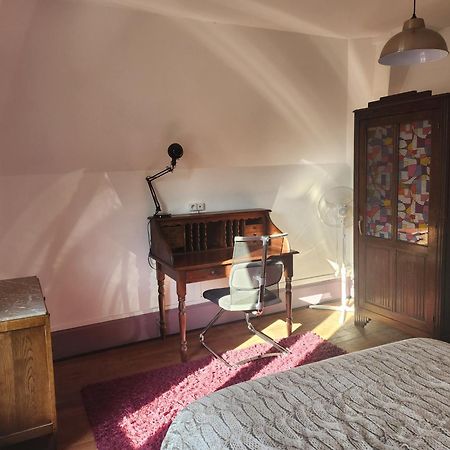 Appartement Atypique - 2 Chambres - Rue Calme Dans Centre Ville ซีดาน ภายนอก รูปภาพ