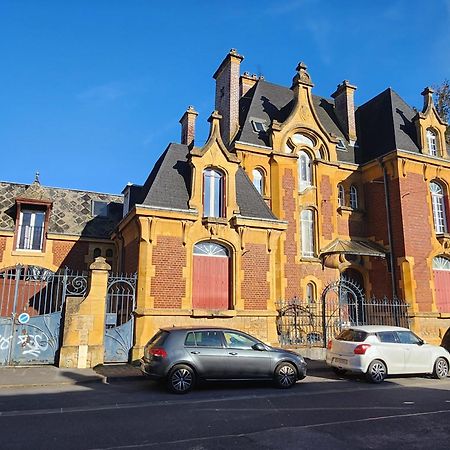Appartement Atypique - 2 Chambres - Rue Calme Dans Centre Ville ซีดาน ภายนอก รูปภาพ